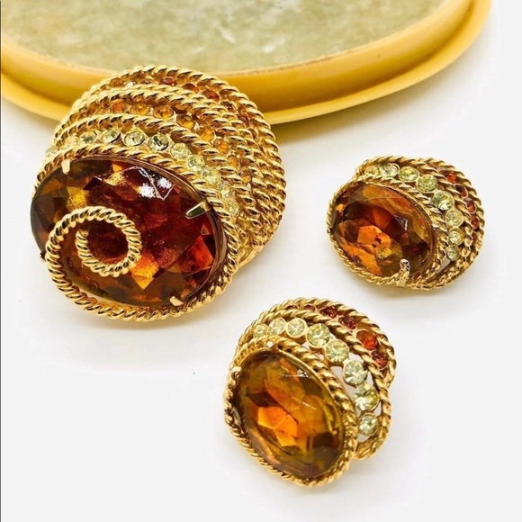 Vintage Corocraft Rhinestone Brooch & Earrings Demi Set - Picture 7 of 7